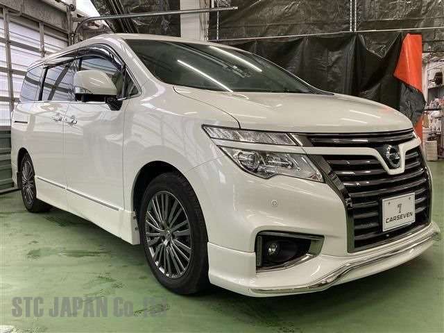 Nissan Elgrand  2500 Image
