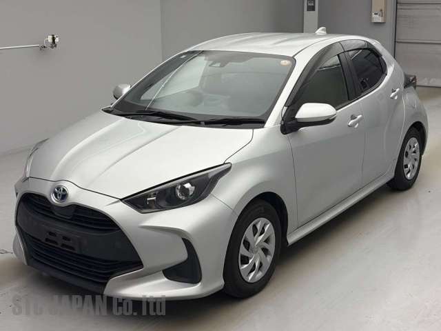Buy Japanese Toyota Yaris Hybrid  At STC Japan